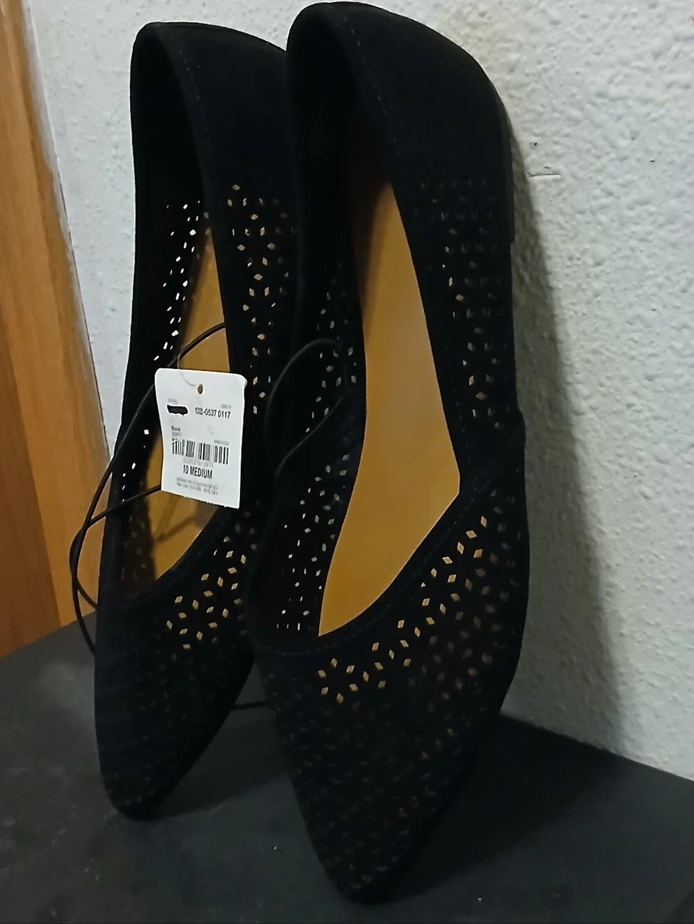 Arizona Julian Black Laser Cut Pointed Toe Flats - Size 10 Medium - NWT